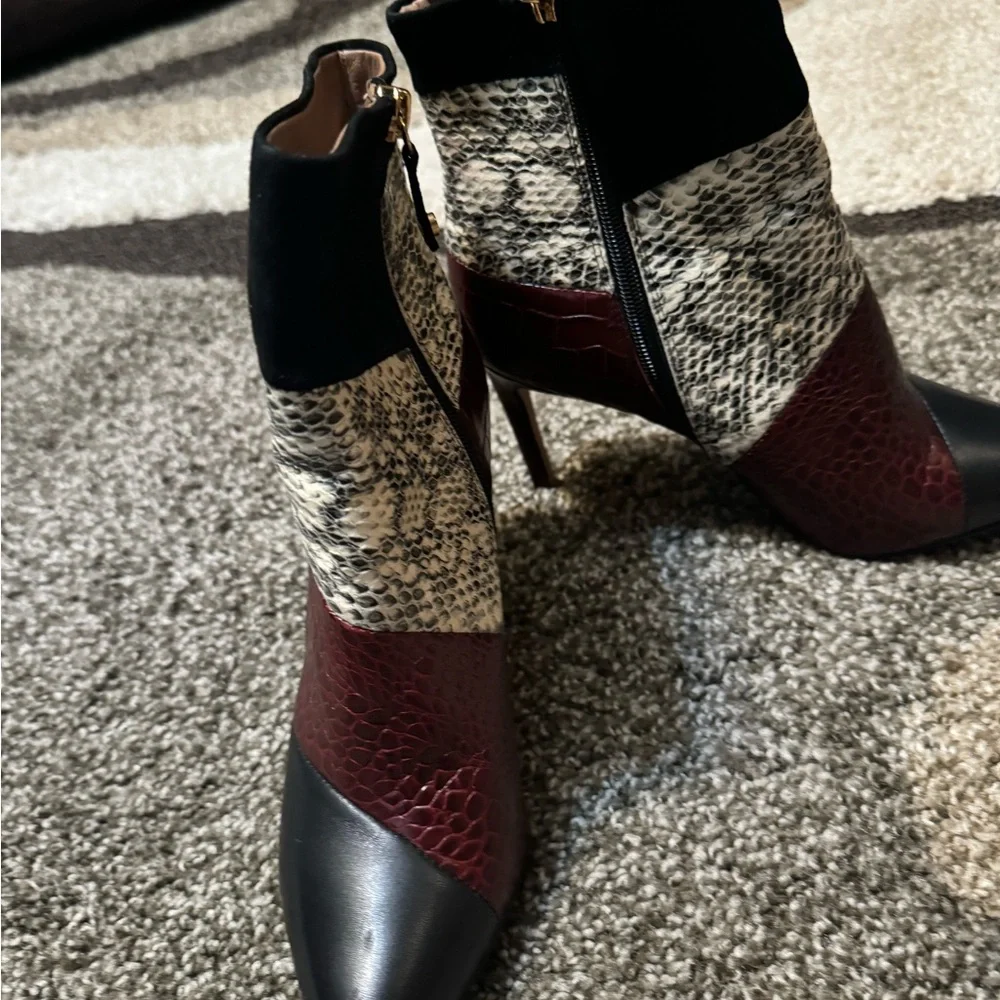 BCBG Python boots - Picture 6 of 6